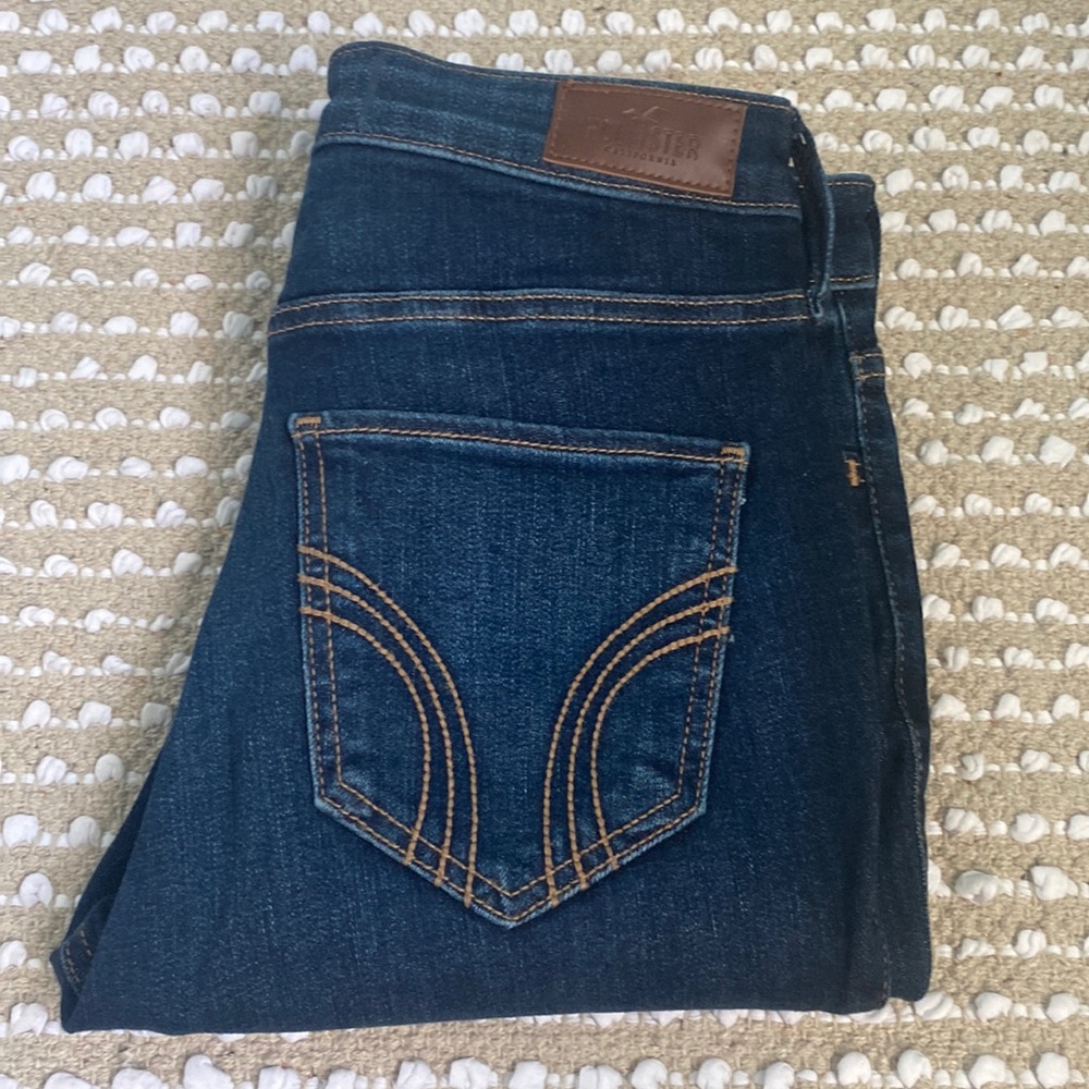 Hollister jeans size 3R ultra high rise skinny